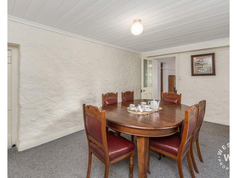 4 Robertson Parade, Mount Barker SA 5251