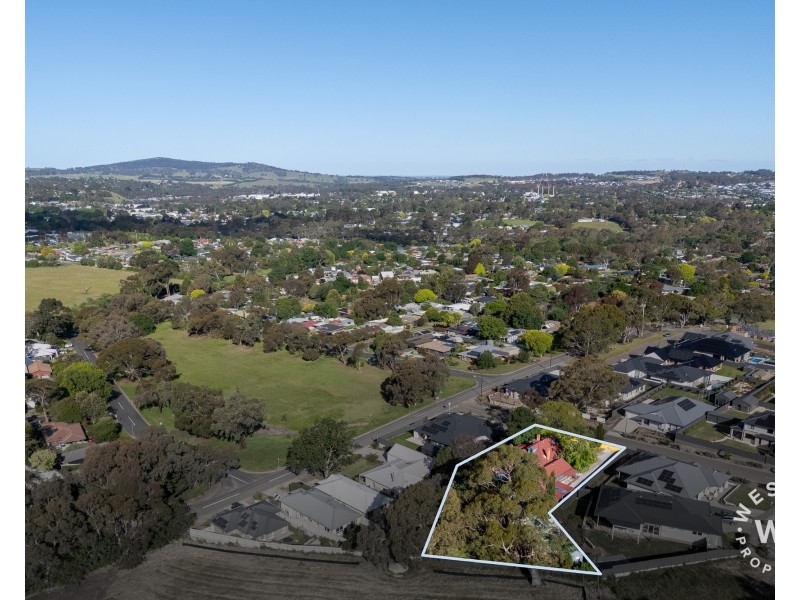 4 Robertson Parade, Mount Barker SA 5251