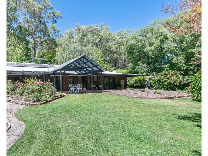 17 Hollidays Road, Summertown SA 5141