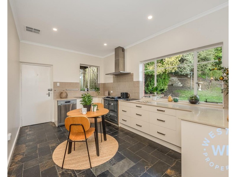 2 Morialta Lane, Norton Summit SA 5136