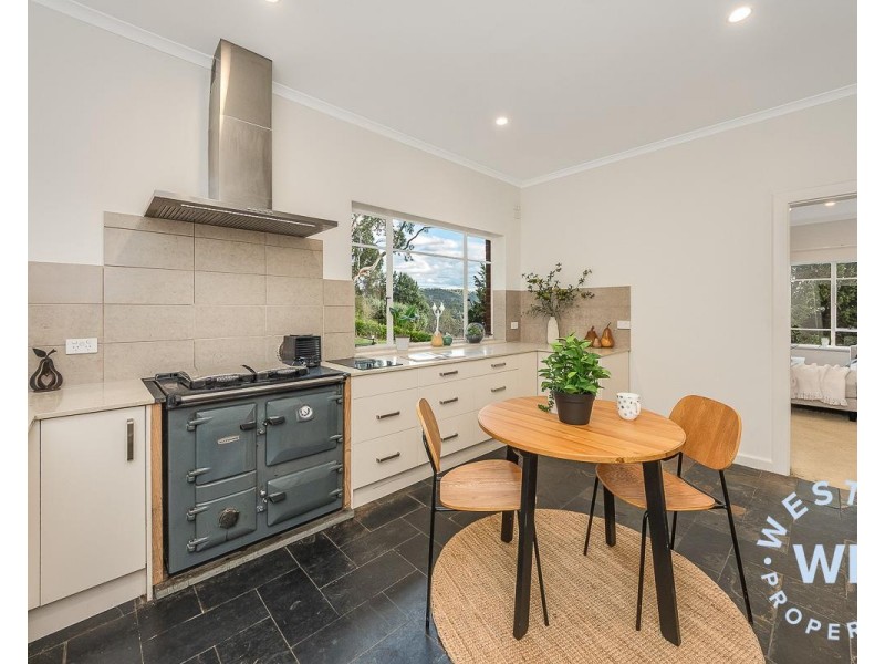 2 Morialta Lane, Norton Summit SA 5136