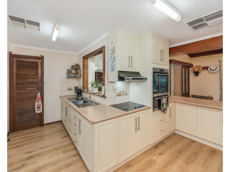 166 Tinpot Road, Woodchester SA 5255