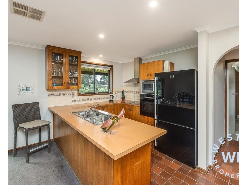 102 Angas Creek Road, Birdwood SA 5234