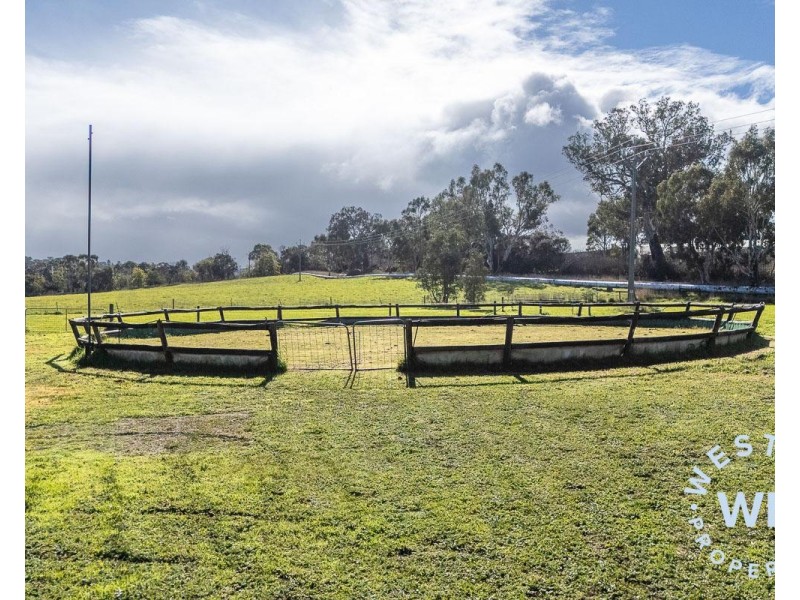 102 Angas Creek Road, Birdwood SA 5234