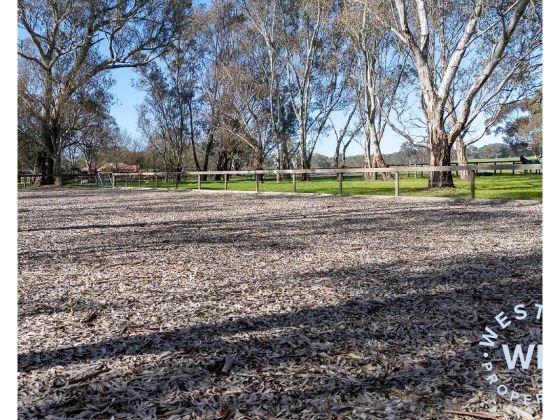 17 Mappinga Road, Oakbank SA 5243