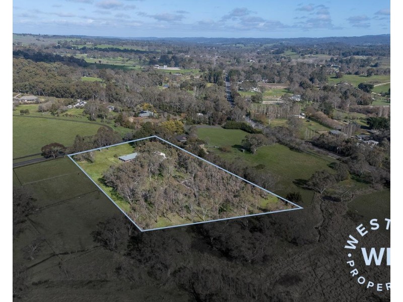 17 Mappinga Road, Oakbank SA 5243