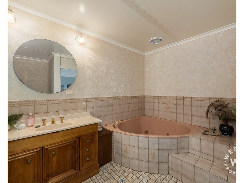 90 Peacock Road North, Lenswood SA 5240