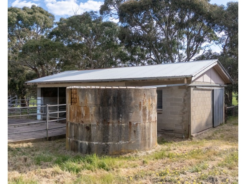 714 Dashwood Gully Road, Meadows SA 5201