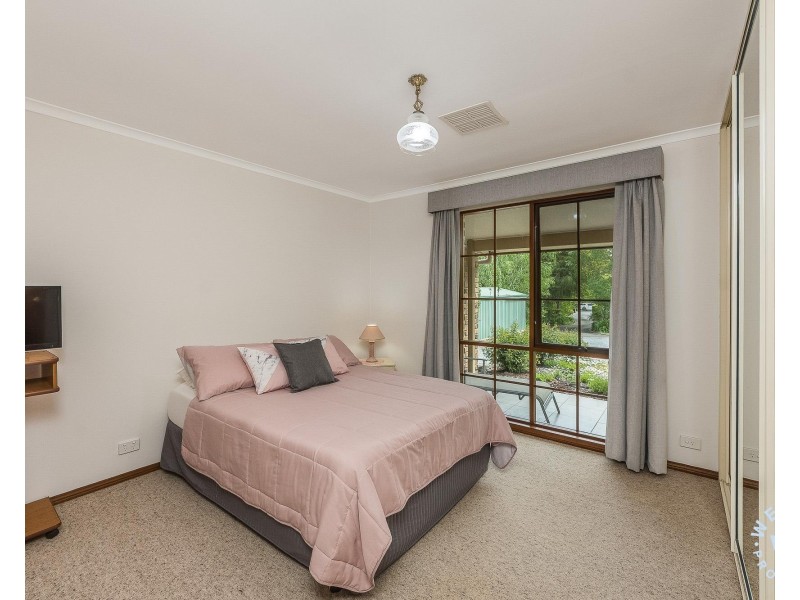 24 Bernhardt Crescent, Hahndorf SA 5245