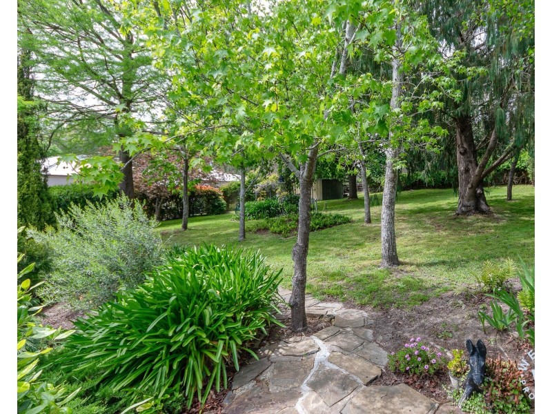 24 Bernhardt Crescent, Hahndorf SA 5245