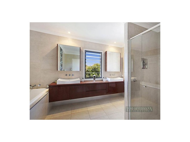 12 Mariners Place, Sunrise Beach QLD 4567