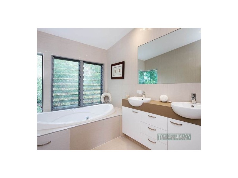 8 Kim Close, Mount Coolum QLD 4573