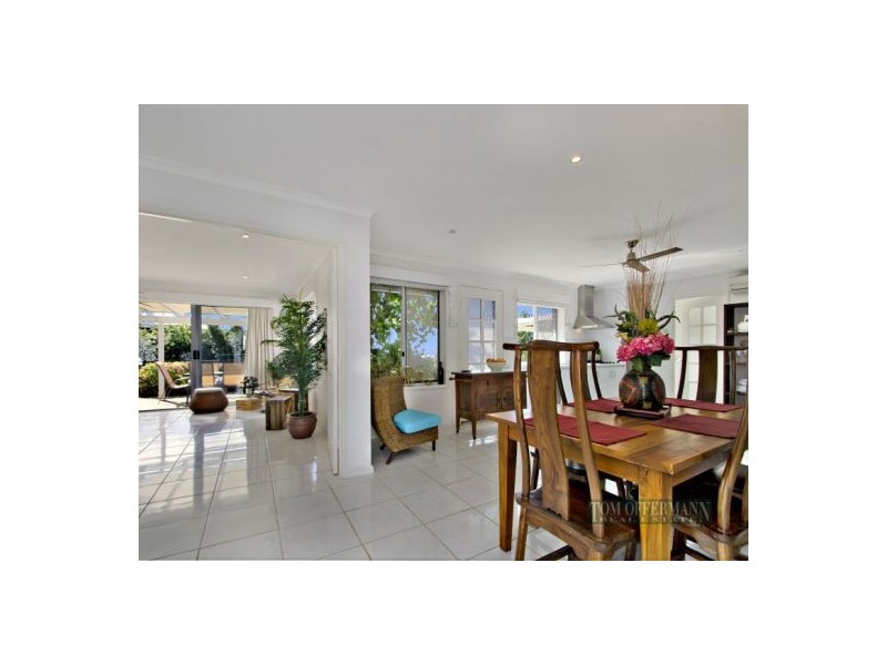 18 Southern Cross Parade, Sunrise Beach QLD 4567