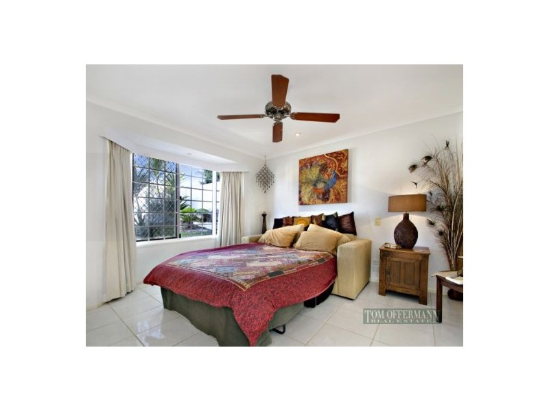 18 Southern Cross Parade, Sunrise Beach QLD 4567