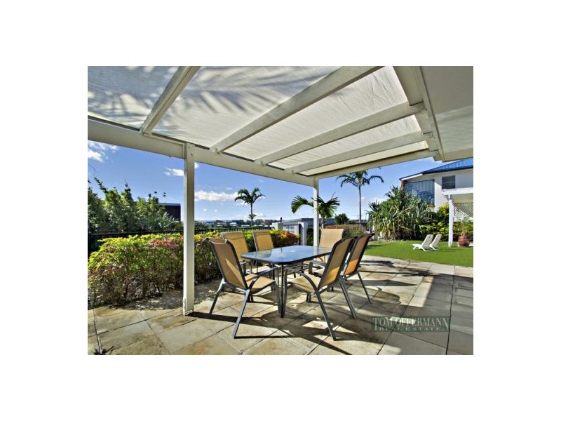 18 Southern Cross Parade, Sunrise Beach QLD 4567