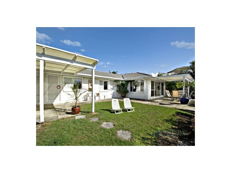 18 Southern Cross Parade, Sunrise Beach QLD 4567