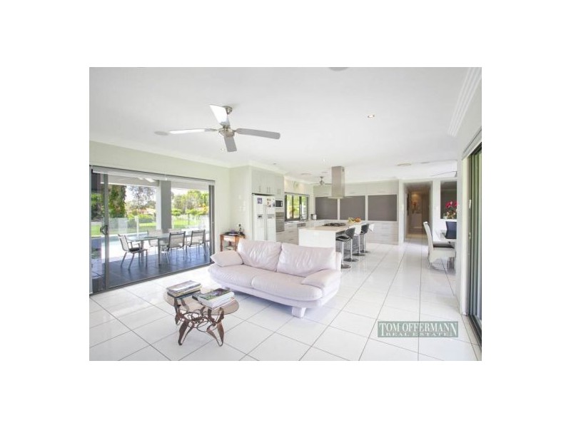 1 Exford Ct, Cooroibah QLD 4565