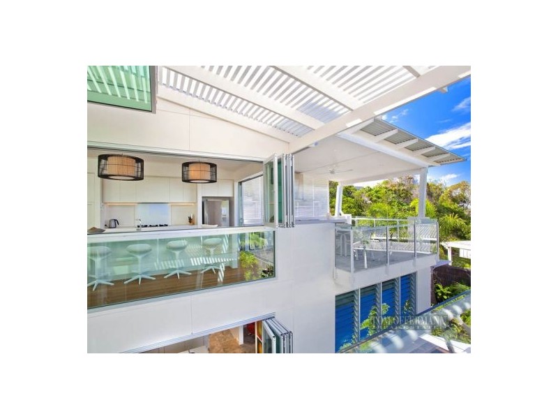 16 Belmore Tce, Sunshine Beach QLD 4567
