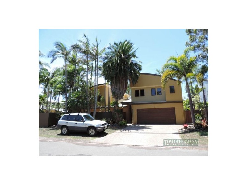 9-11 Ravenwood Drive, Noosa Heads QLD 4567