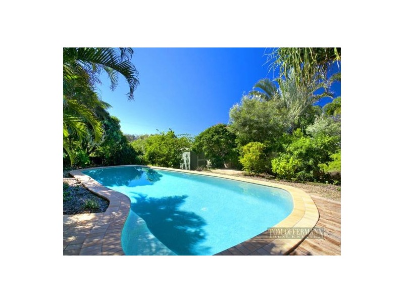 3 Crusoe Court, Castaways Beach QLD 4567