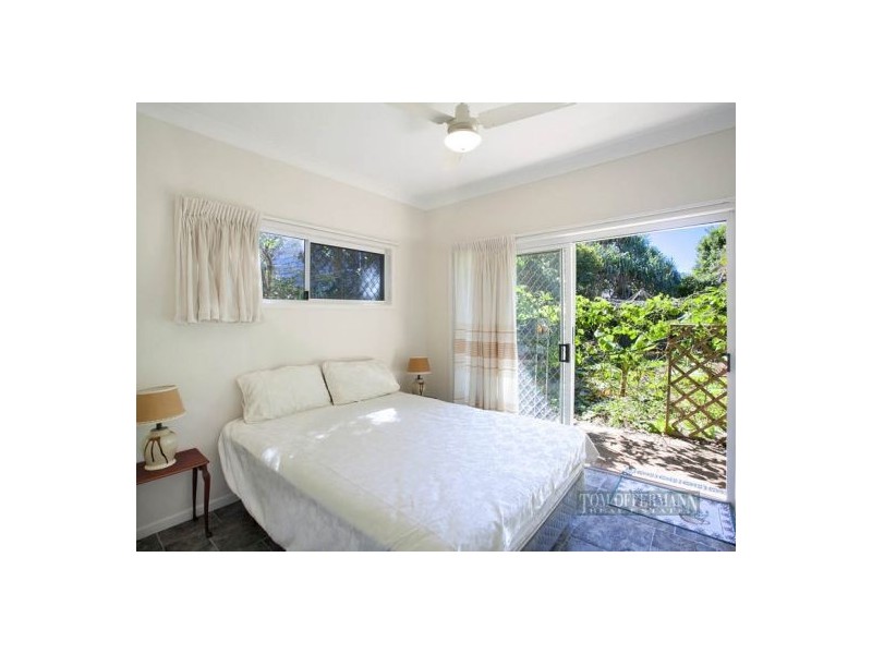 3 Crusoe Court, Castaways Beach QLD 4567