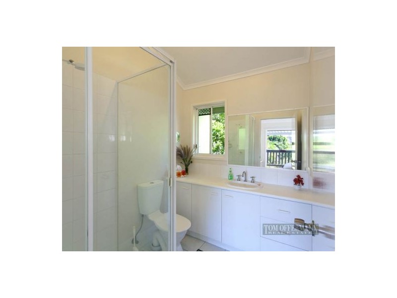 3 Crusoe Court, Castaways Beach QLD 4567