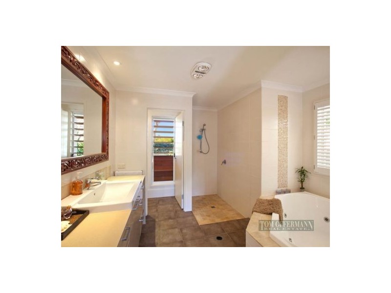 8 Pipi Cr, Noosaville QLD 4566