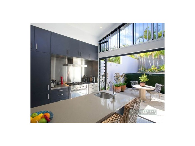 1/8 Nebula St, Sunshine Beach QLD 4567