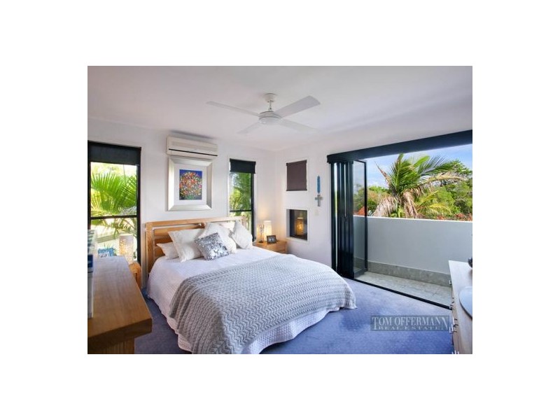 1/8 Nebula St, Sunshine Beach QLD 4567
