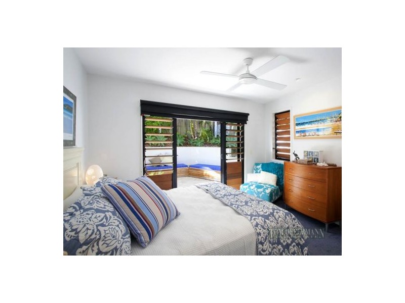 1/8 Nebula St, Sunshine Beach QLD 4567