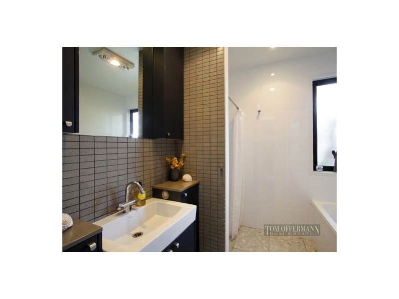 1/8 Nebula St, Sunshine Beach QLD 4567