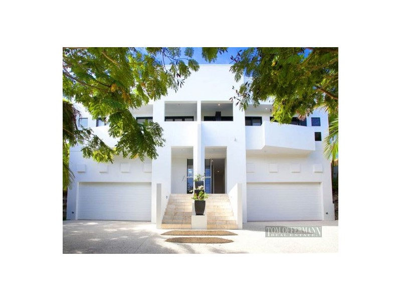 1/8 Nebula St, Sunshine Beach QLD 4567