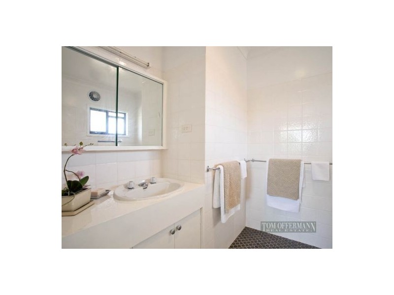 17 Lake View Drive, Tewantin QLD 4565