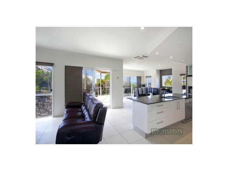 4 Surfside Ct, Sunshine Beach QLD 4567