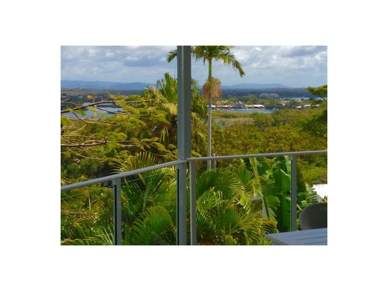 13 Arkana Drive, Noosa Heads QLD 4567