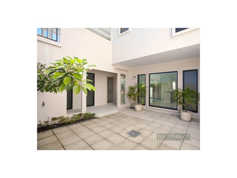 559/61 Noosa Springs Drive, Noosa Springs QLD 4567