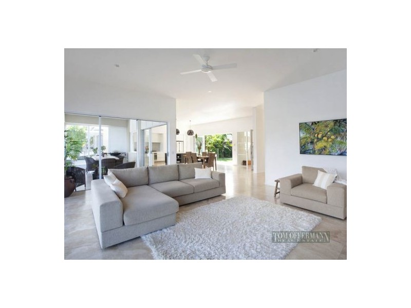 19 Topsails Place, Noosa Waters QLD 4566