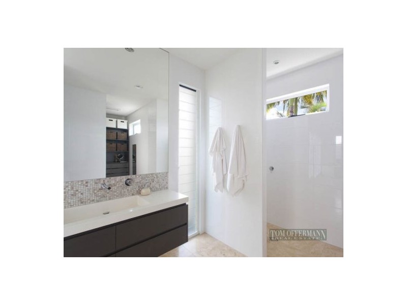 19 Topsails Place, Noosa Waters QLD 4566