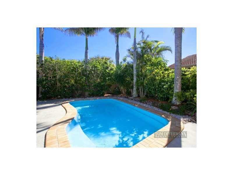 29 Moonbeam Crescent, Castaways Beach QLD 4567