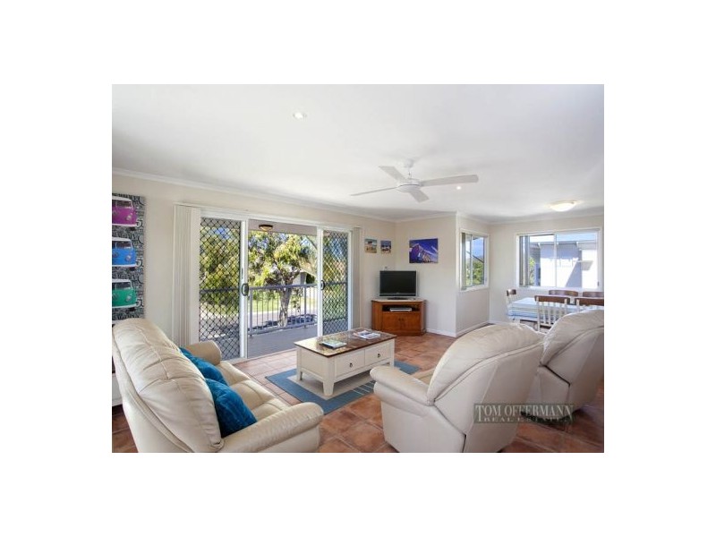 29 Moonbeam Crescent, Castaways Beach QLD 4567