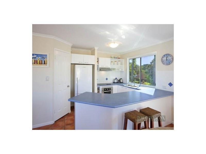 29 Moonbeam Crescent, Castaways Beach QLD 4567