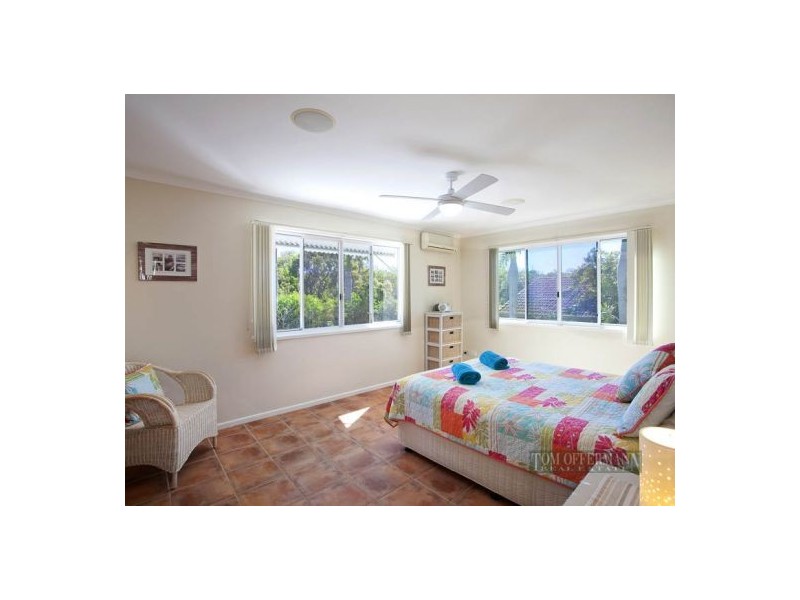 29 Moonbeam Crescent, Castaways Beach QLD 4567