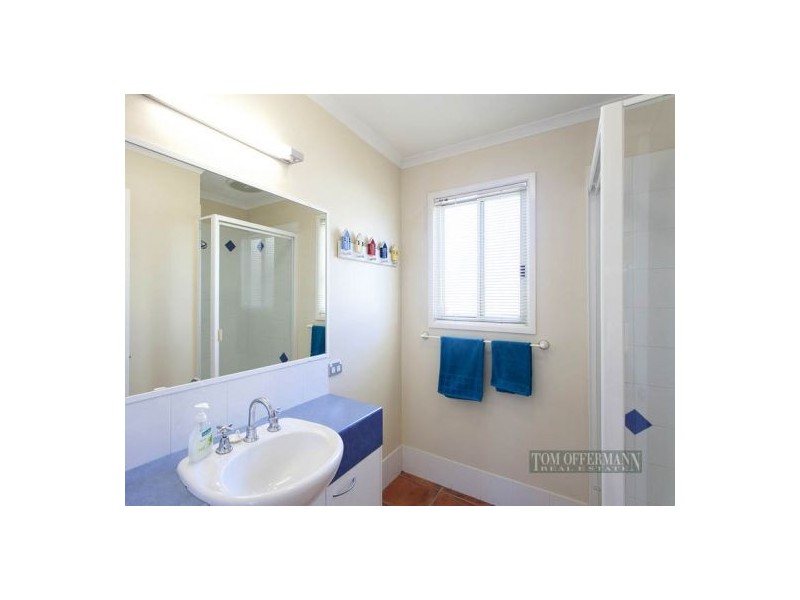 29 Moonbeam Crescent, Castaways Beach QLD 4567