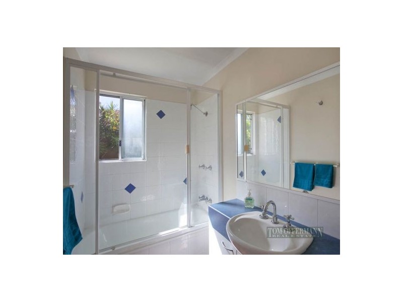 29 Moonbeam Crescent, Castaways Beach QLD 4567