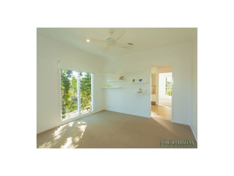 5 Bowsprit Place, Sunrise Beach QLD 4567