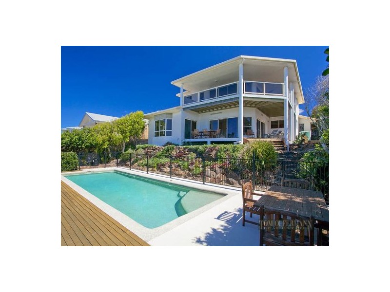 12 Tropicana Rise, Castaways Beach QLD 4567