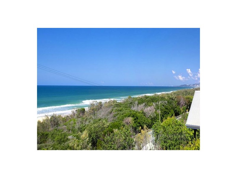 12 Tropicana Rise, Castaways Beach QLD 4567