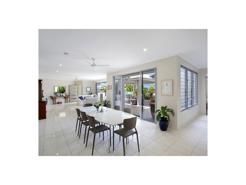 13 Treasure Cove, Noosaville QLD 4566
