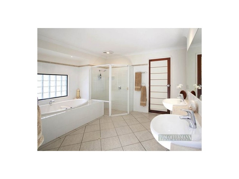 14 Masthead Quay, Noosa Waters QLD 4566