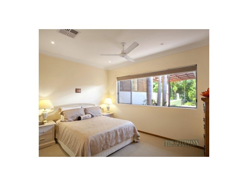 8 Habitat Pl, Noosa Heads QLD 4567